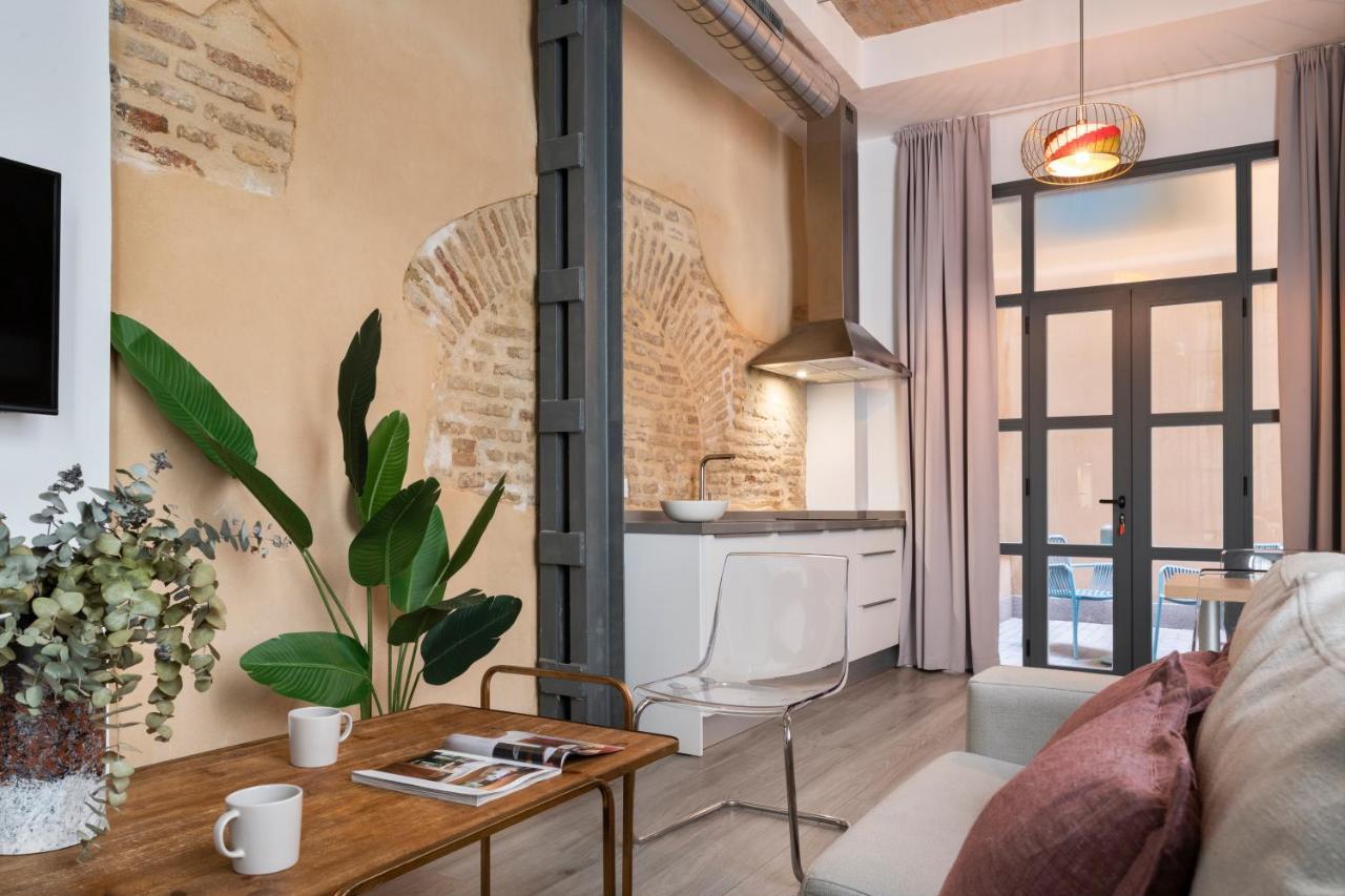 Suites Maestranza - Herreria By Magno Apartments Севилья Экстерьер фото