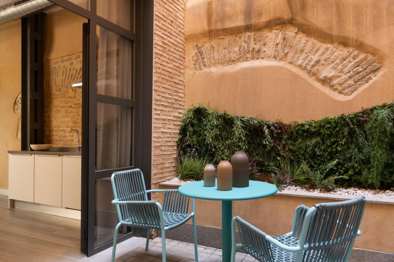 Suites Maestranza - Herreria By Magno Apartments Севилья Экстерьер фото