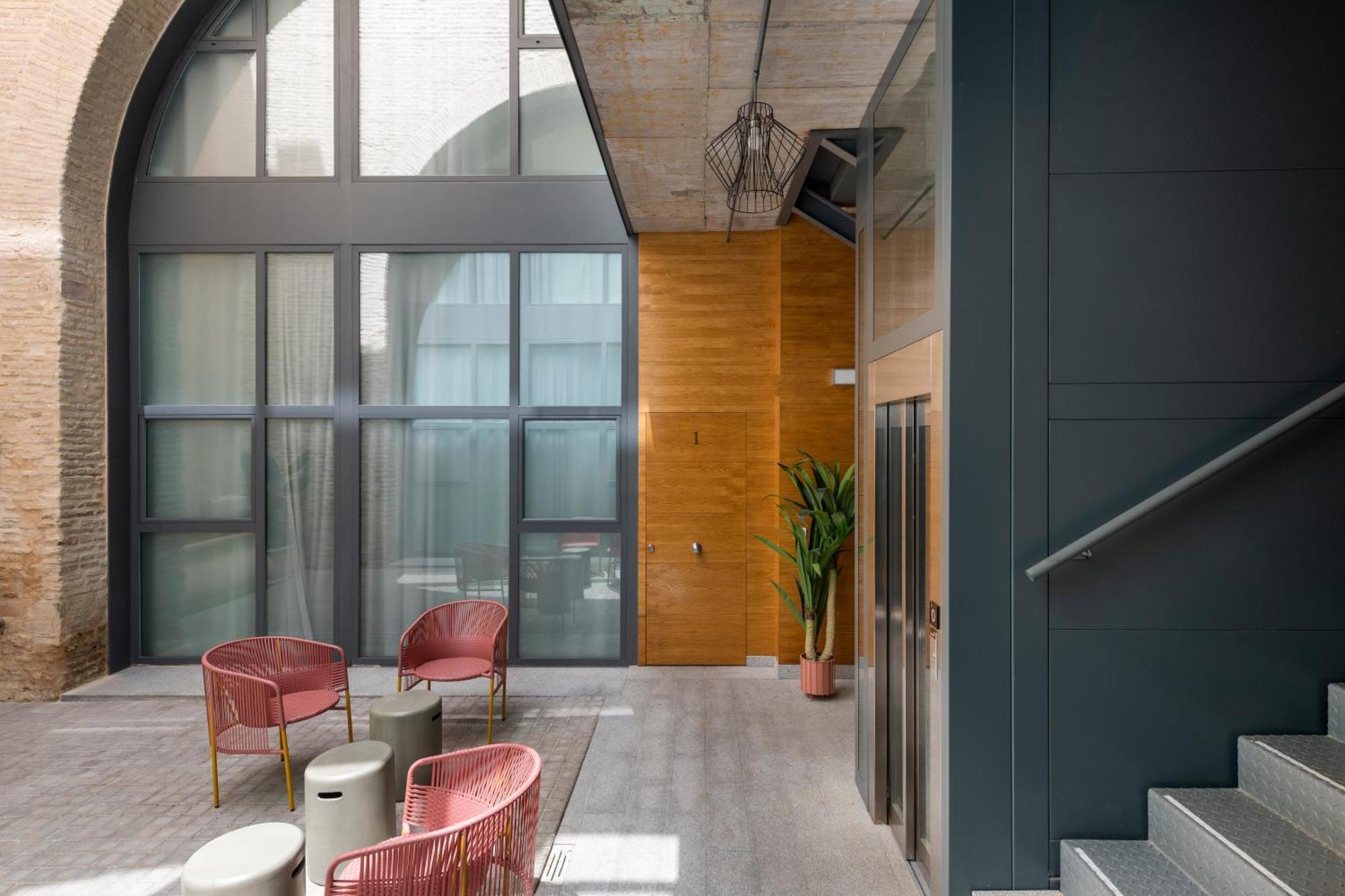 Suites Maestranza - Herreria By Magno Apartments Севилья Экстерьер фото