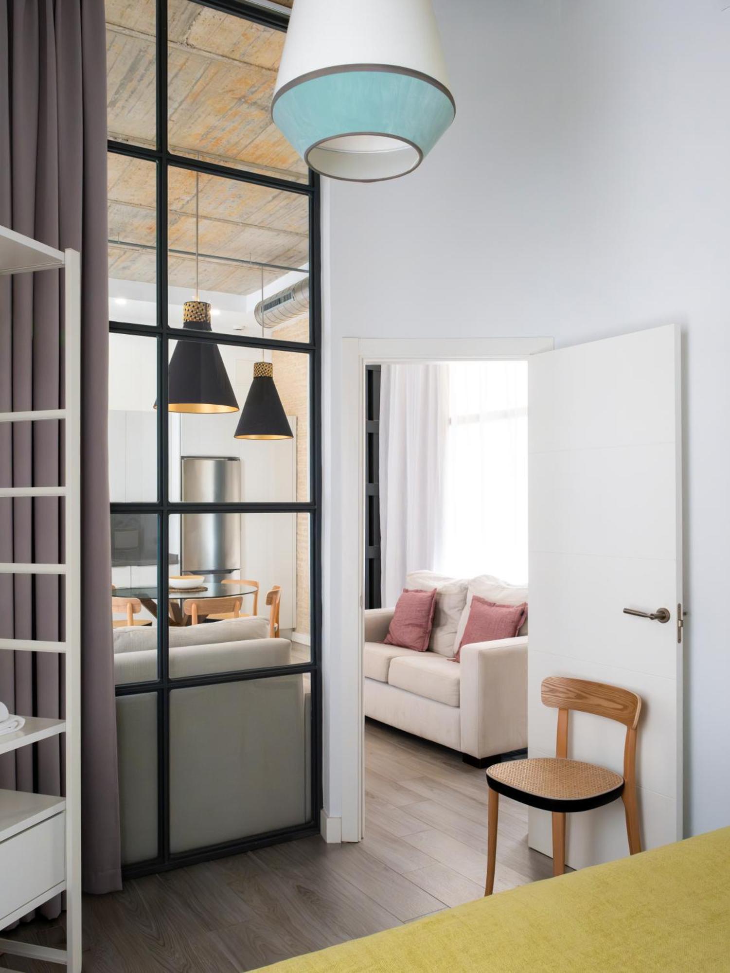 Suites Maestranza - Herreria By Magno Apartments Севилья Экстерьер фото